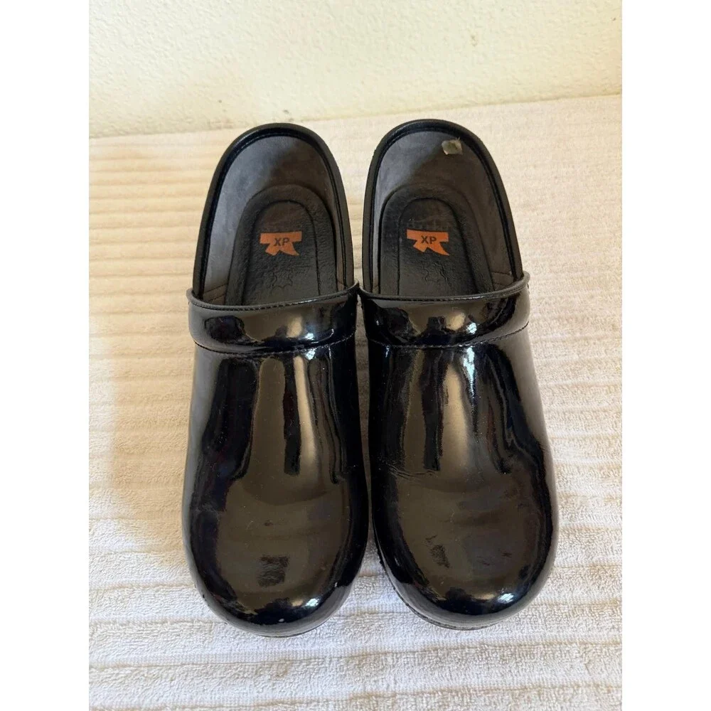 Dansko XP Womens Black Patent Leather Slip Resistant Clogs US 10 EU 41